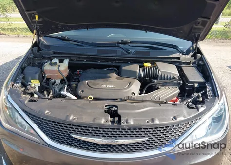 2017 Chrysler Pacifica Touring Plus из США, поврежденный, VIN 2C4RC1BGXHR816861